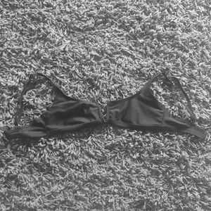 Black bikini top S